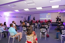 Estudiantes caleños desarrollan soluciones innovadoras para transformar sus entornos escolares