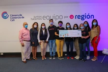 Estudiantes caleños desarrollan soluciones innovadoras para transformar sus entornos escolares