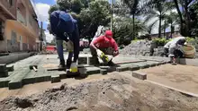 Jóvenes en Cali adecúan vías y espacio público por medio de Infraestructura Distrital