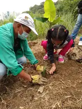Niños construyen espacios para la vida en el ecoparque Tres Cruces Bataclán