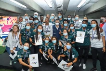Alcalde condecora a jugadoras del Deportivo Cali
