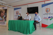 Instituciones educativas recibieron dispositivos tecnológicos