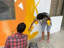 Mediante arte urbano, en la comuna 13 se promueve el fútbol en paz
