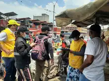 Jornada de caracterización para los vendedores informales del área de renovación urbana.  