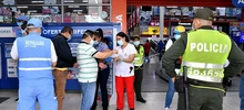 Caleños destacan acompañamiento de autoridades en el día sin IVA