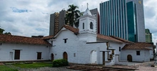 Biblioteca Centenario inaugura exposición ‘Las joyas ocultas de la independencia’