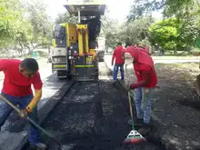 Las ‘Obras de Corazón’ siguen mejorando la infraestructura vial de los barrios en Cali