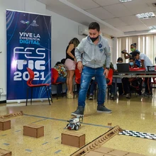Expandiendo límites del conocimiento en FesTIC