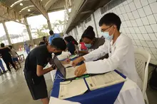 Caleños se vacunan para asistir al Festival por la Vida