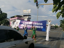 Campaña Con el casco no me casco, de Movilidad Distrital, sigue activa en cruces semafóricos de Cali 