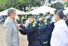 Policía Nacional condecora al Secretario de Seguridad y Justicia de Cali, en el marco de los 130  años de la institución 