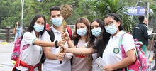 La antorcha de los Panamericanos visitó la Feria Todas y Todos a Estudiar