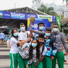 La antorcha de los Panamericanos visitó la Feria Todas y Todos a Estudiar
