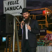 La Luz de Janucá fue encendida en la Plazoleta Jairo Varela