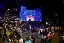 Cientos de personas le dieron la bienvenida a la Navidad en el Bulevar del Río