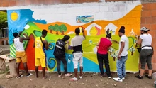 Con muralismo y color los jóvenes se apropian de su sector
