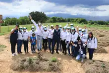 Un malecón fructuoso de amor en el río Cauca