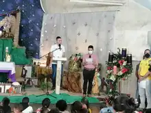 Vecinos de la comuna 7 disfrutaron de villancicos y un compartir navideño en el cuerto día de la novena de aguinaldos
