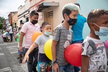 Jugando cerramos el año con los niños, niñas y adolescentes de San Pascual