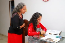 “Se lo merece, quedó en buenas manos”: madre de beneficiaria de ‘Todos y Todas a Estudiar’