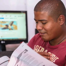 “Me gusta aprender porque creo en la educación”: beneficiario de Todas y Todos a Estudiar