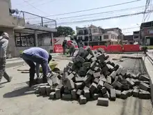 Continúa la adecuación de la vía principal del barrio Comuneros II