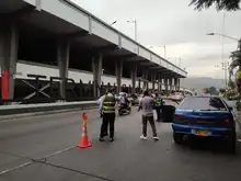Puestos de control para regular la movilidad y proteger la vida de los ciudadanos