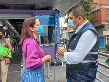 Corredor del MIO de la carrera 15 se pinta de violeta