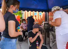 En Cali, más de la mitad de los menores de edad ya están vacunados contra el covid-19