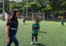 En Cali, más de la mitad de los menores de edad ya están vacunados contra el covid-19