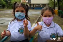 Una maestra muy creativa ambienta el regreso a clases de los más pequeños