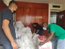 Comunidades vulnerables recibieron kit de alimentos
