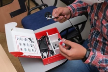 Kits de robótica y capacitación para dinamizar uso de las TIC