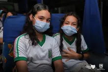 Miles de estudiantes llegaron hoy a clases en las rutas de transporte escolar