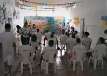 Estudiantes de prácticas restaurativas presentes en la Feria Cideca