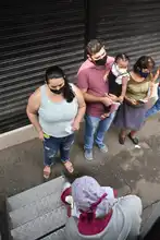 Comenzó la maratónica carrera para alcanzar el 70% de cobertura en esquemas completos anticovid