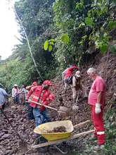 Atienden emergencias por deslizamientos en zona rural de Cali