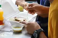 Estudiantes calificaron positivamente la alimentación del programa ‘Todas y Todos a Estudiar’, en Univalle