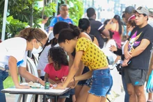 La comuna 13 vivió una ‘Feria de Servicios’ con oportunidades de empleo