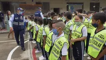 Movilidad gradúa a 50 niños como patrulleritos escolares de la Institución Educativa Bartolome Loboguerrero. 