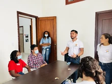 Entregados kits alimentarios a la población LGBTIQ+