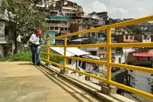 Entregan 36 muros de contención por obras de urgencia manifiesta, en la comuna 20 