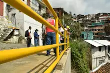 Entregan 36 muros de contención por obras de urgencia manifiesta, en la comuna 20 