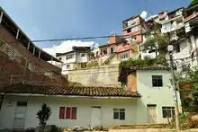 Entregan 36 muros de contención por obras de urgencia manifiesta, en la comuna 20 