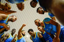 Las estrellas del baloncesto vuelven a brillar en el Evangelista Mora
