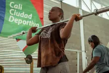 Team Cali se prepara en levantamiento de pesas para conquistar el pódium en los Juegos Departamentales