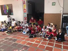 Cali Juega y la gran alegría de compartir con los niños en el barrio Ulpiano Lloreda