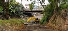 Emcali de frente contra la basura arrojada por inescrupulosos al canal Oriental de aguas lluvias