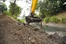 Durante el Plan de Choque, más de mil toneladas de basura se han recogido en el canal oriental 