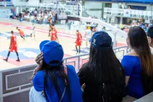 Estudiantes de ‘Todas y todos a estudiar’ vibraron con el triunfo del Team Cali en baloncesto
